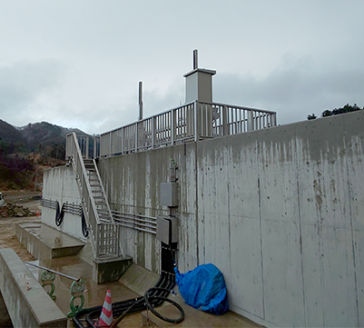 宮城県女川町の水の門施工現場の画像です